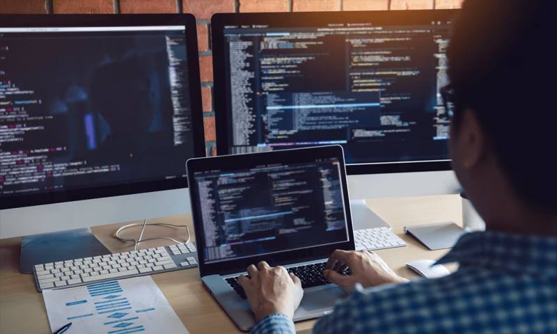 数据科学选型：R与Python如何赋能泊头市网站建设？